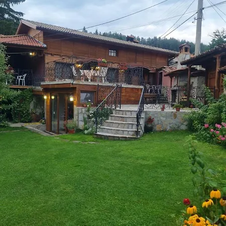 Zlatniyat Telets 招待所 2*